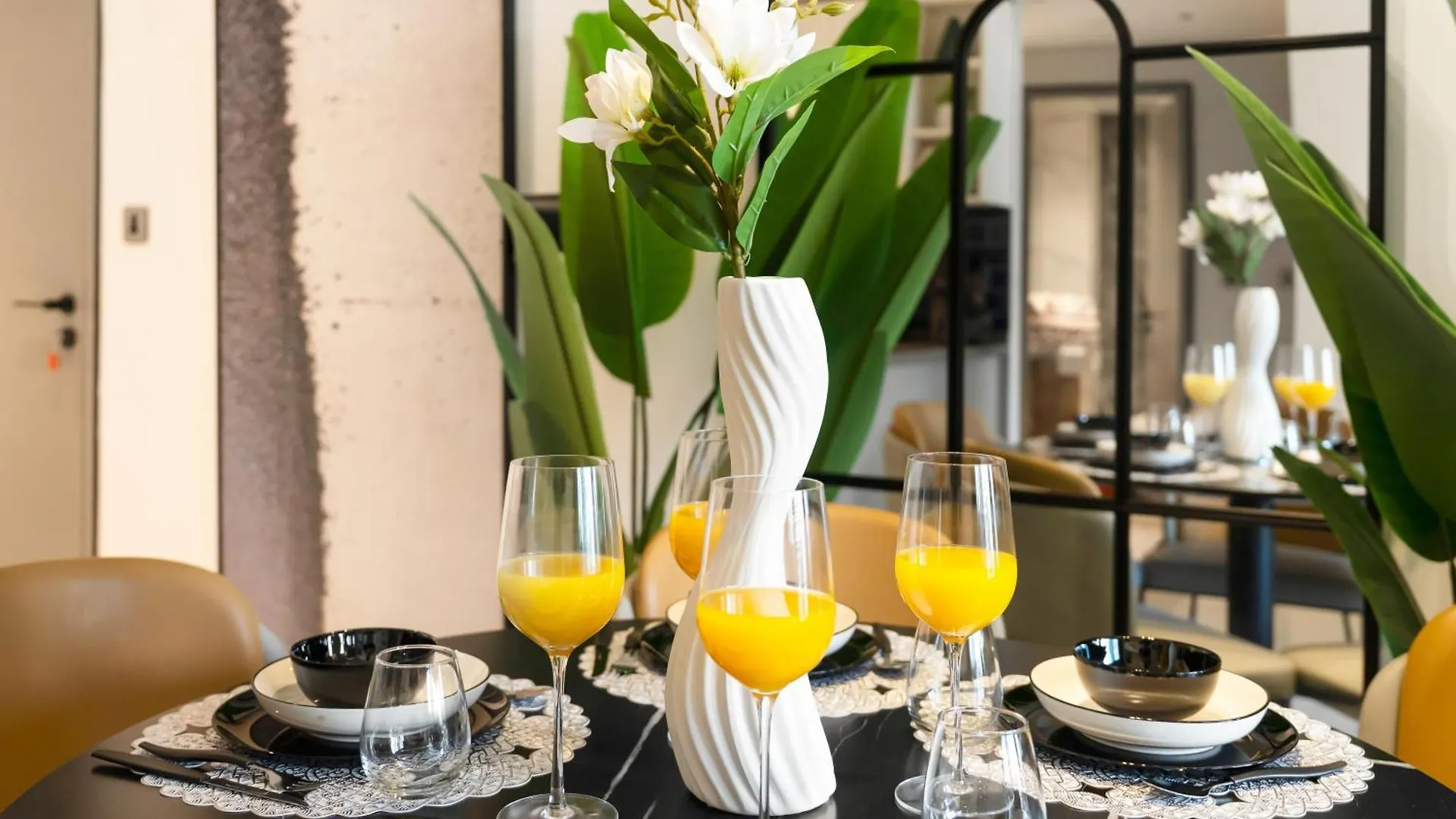 Chic 2Br Near Dubai Mall & Burj L Canal & City View I 5 Pax 公寓