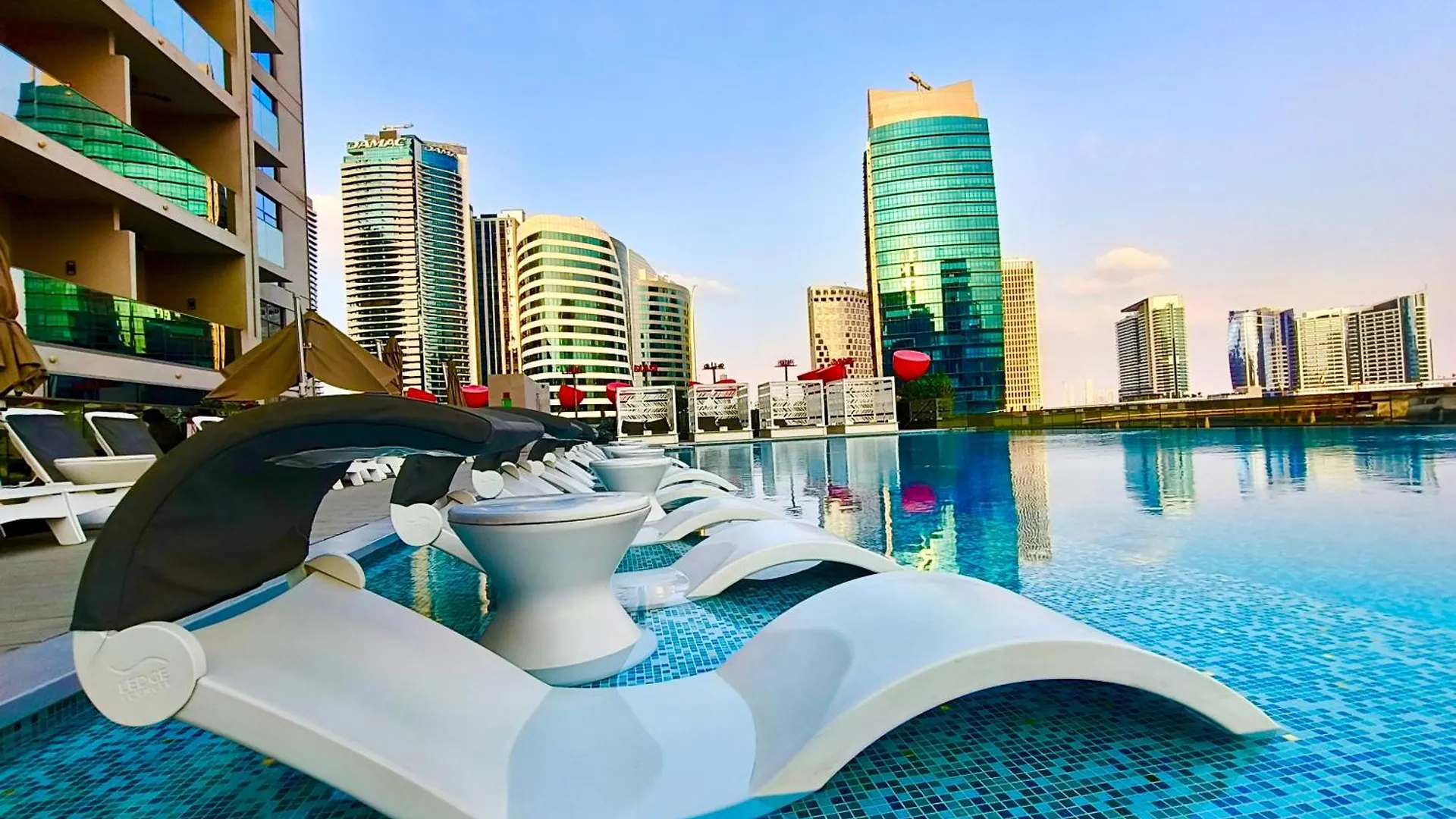 Chic 2Br Near Dubai Mall & Burj L Canal & City View I 5 Pax Apartment