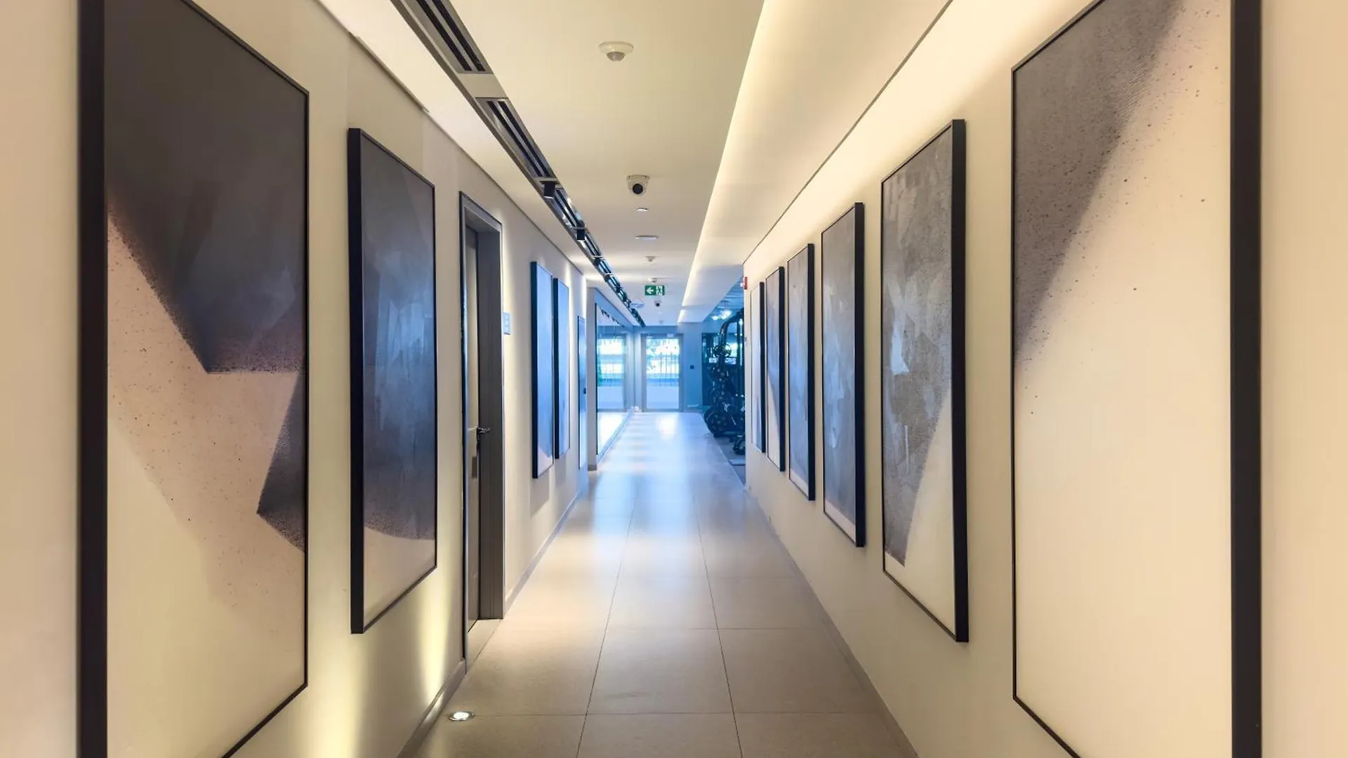 Chic 2Br Near Dubai Mall & Burj L Canal & City View I 5 Pax 0*,  United Arab Emirates