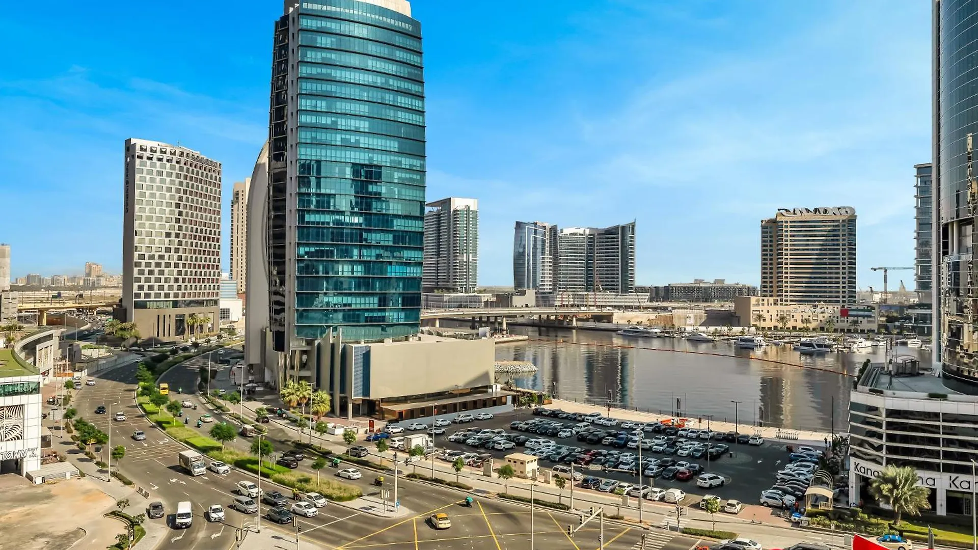 Apartment Chic 2Br Near Dubai Mall & Burj L Canal & City View I 5 Pax