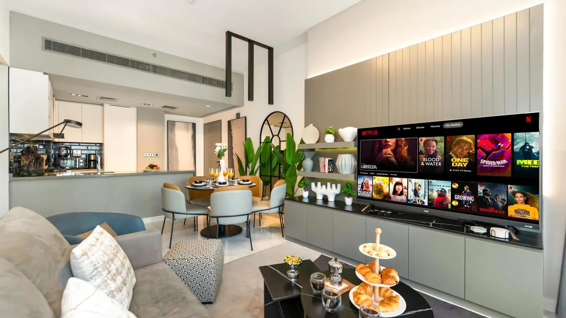 Chic 2Br Near Dubai Mall & Burj L Canal & City View I 5 Pax